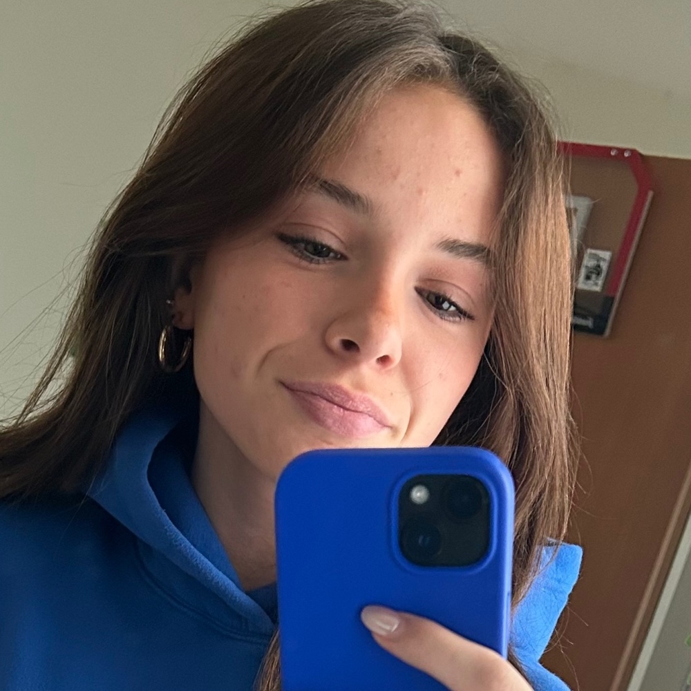 Meet your Posher, Olivia